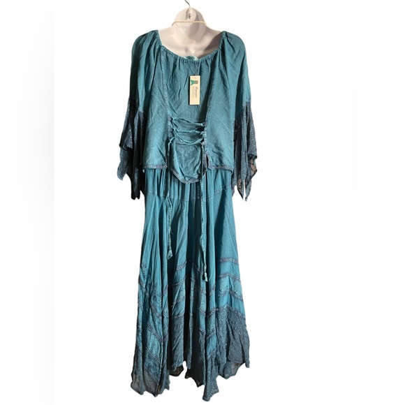 Skirt and Blouse Set by Lapogee.  Onesize.   BL/RD7.  DD04 - Picture 2 of 3